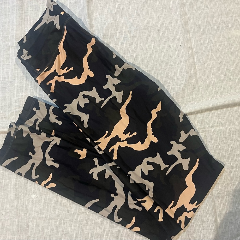 The upside legging size small